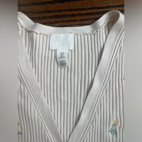 H&M RIBBED CARDIGAN AND CROP TOP WITH EMBROIDERY Sz. M ivory Y2K style - Picture 3 of 8